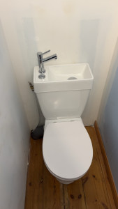Photo de galerie - Pose d’un wc avec lave main intégré 