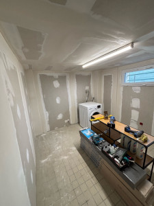 Photo de galerie - Traitement des bandes à joints sur plaque de plâtre