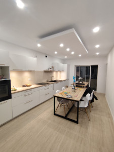 Photo de galerie - Rénovation complète cuisine 
-Ouverture + pose baie coulissante 
-Pose carrelage, placo complet avec peinture 
-Electricité, pose cuisine 