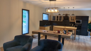 Photo de galerie - Montage cuisiné équipé, luminaire,  meuble cuisine 