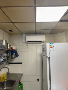 Photo de galerie - Installation d’une climatisation pour refroidir les cuisines d’un restaurant