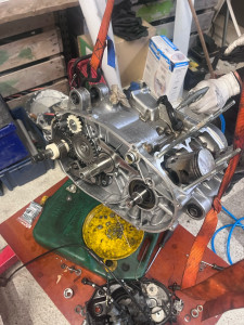 Photo de galerie - Démontage complet moteur karting pour un projets professionnels avec un ami