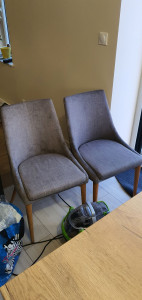Photo de galerie - Pour nettoyer tout type d'objet en tissus : chaise, canapé, tapis, matelas ... très simple d'utilisation 