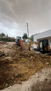 Photo de galerie - Trou de piscine réalisé sur la commune de Fontvielle ( 13 )