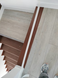 Photo de galerie - Pose de parquet peindre les escaliers