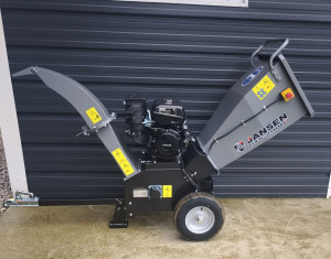 Photo de galerie - Broyeur de branches, scarificateur, motobineuse ...

