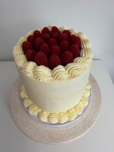 Photo de galerie - Gâteau vintage simple à la demande du client 
