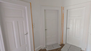 Photo de galerie - Peinture des portes et des murs pour une 