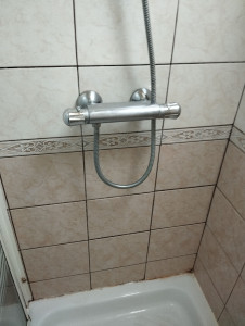 Photo de galerie - Remplacement d'un mitigeur thermostatique douche.
