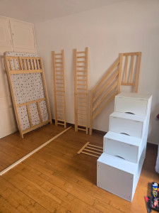 Photo de galerie - SUITE-Montage lit mezzanine avec escalier de rangement 