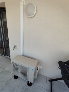 Photo de galerie - Installation clim Daikin mono-split 2,5 kW 