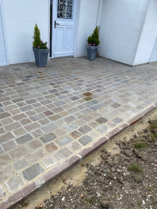 Photo de galerie - Terrasse en paves de pierre