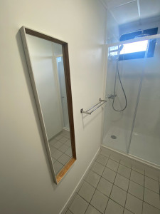 Photo de galerie - Création d’une salle de bain dans des wc de bureau , cloison plomberie carrelage peinture ✅