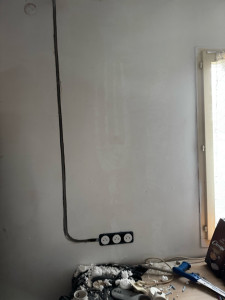 Photo de galerie - Réalisation d’une saignée pour création bloc triple poste 