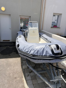 Photo de galerie - Remplacement des boudins zodiac pro 7 par des neufs 