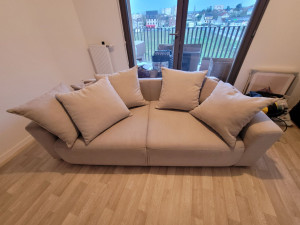 Photo de galerie - Nettoyage de vos canapés tapis matelas et textiles 
N'hésitez plus contactez  nous aux +33 6 69 99 19 40