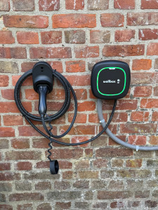 Photo de galerie - Borne de recharge WALLBOX PULSAR Max 7Kw