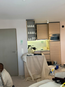 Photo de galerie - J’ai peint la cuisine en beige et blanc 