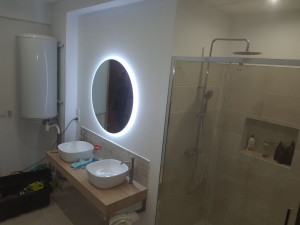 Photo de galerie - Un petit exemple de salle de bain (goûts et couleurs a la demande du client)
