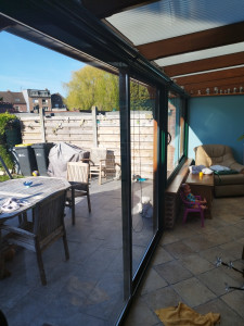 Photo de galerie - Nettoyeur de vitres