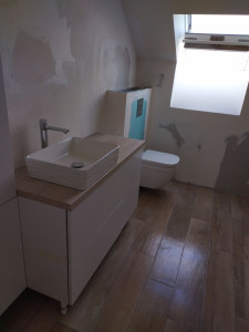 Photo de galerie - Meuble vasque gain de place, et WC
 suspendu 