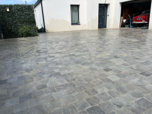 Photo de galerie - Pavage béton en pavés 15*15 