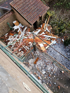 Photo de galerie - Debarras mur et bois