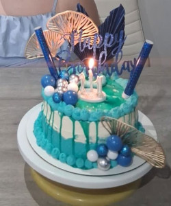 Photo de galerie - Gâteau anniversaire. 