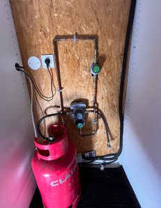 Photo de galerie - Création installation gaz propane pour alimentation plaque de cuisson