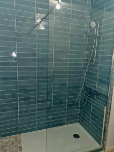 Photo de galerie - Pose douche après dépose baignoire