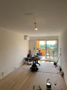 Photo de galerie - Peinture murs et plafonds 
Pose de parquet 