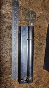 Photo de galerie - Cylindre spécifique porte doublée
