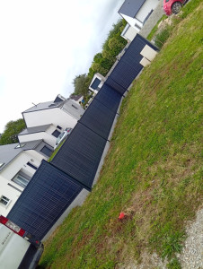 Photo de galerie - Création clôture rigide avec soubassement plus lame occultante pour une meilleure finition.