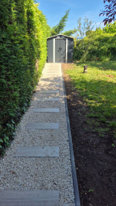 Photo de galerie - Chemin + cabane