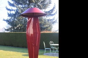 Photo de galerie - Candélabre  rouge Hermès
munis de 48 leds  (haut 2,24m)