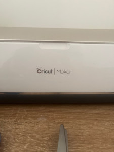 Photo de galerie - Vous souhaitez créer avec cricut , vous aurez toutes mes connaissances pour pouvoir utilisé cette merveille faire-part, boîte , découpe et impression réalisée des objets personnalisés 
