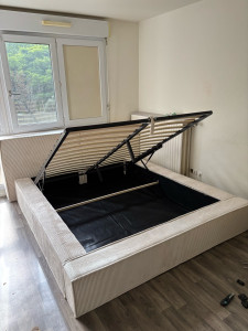 Photo de galerie - Lit coffre 