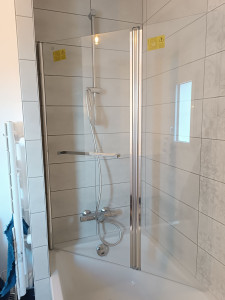 Photo de galerie - Pose pare baignoire 