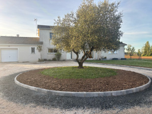 Photo de galerie - Pose bordure, création d’un rond point 