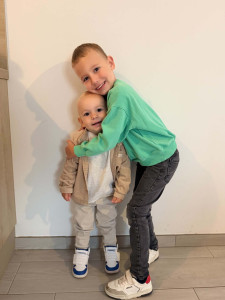 Photo de galerie - Deux petits frères adorables 