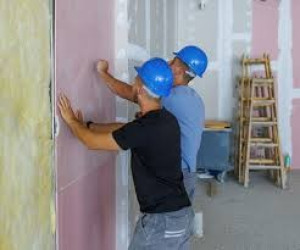 Photo de galerie - Placo, bandes, enduit, ratissage, peinture, coffrage wc suspendu, pose suspentes, raillage, isolation toile de verre et laine de verre, isolation par l'extérieur