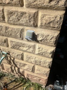 Photo de galerie - Pose avec taillage dans la pierre pour prise Green Up 