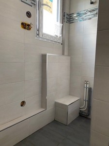 Photo de galerie - Rénovation d'une sale de bains, en salle d'eau avec rajout d'un Wc.
