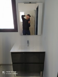 Photo de galerie - Montage de meubles vasque unique plus miroir