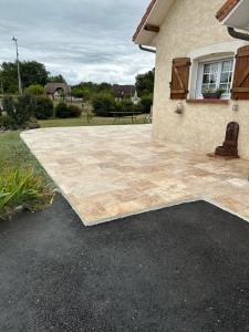 Photo de galerie - Pose travertin terrasse 