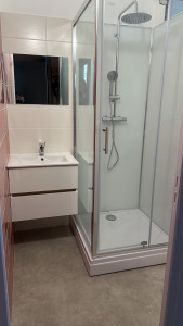 Photo de galerie - Pose de cabine de douche