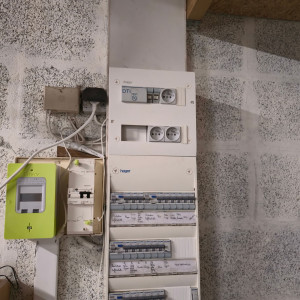 Photo de galerie - Tirage de ligne professionnel et habitation + raccordement et pose tableau de communication