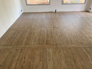 Photo de galerie - Carrelage imitation parquet 