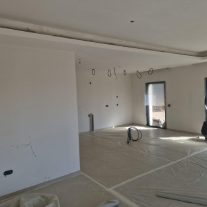 Photo de galerie - Ratissage lissage pièce a vivre 