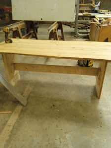 Photo de galerie - Réalisation de table sur mesure 

